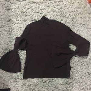 Bell sleeve turtleneck